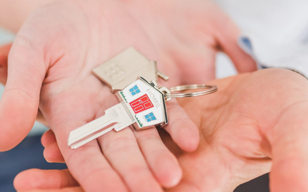 Must-Have Items to Bring House Hunting
